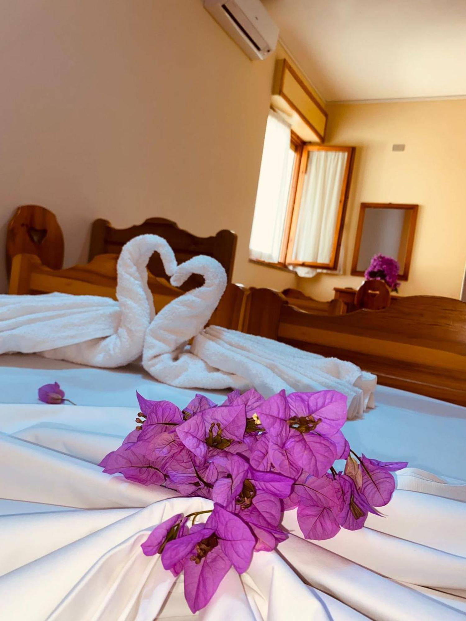 Residence Hotel Maxi Limone sul Garda Szoba fotó