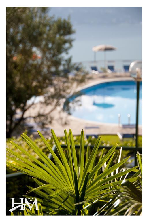 Residence Hotel Maxi Limone sul Garda Kültér fotó