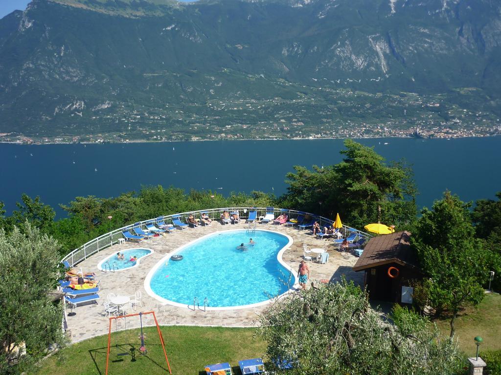 Residence Hotel Maxi Limone sul Garda Kültér fotó