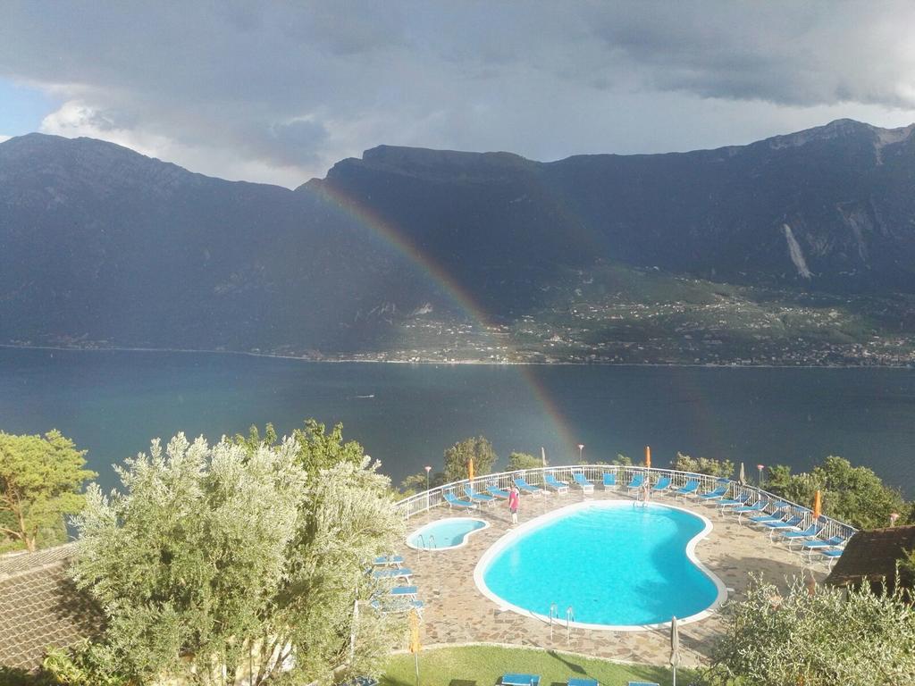 Residence Hotel Maxi Limone sul Garda Kültér fotó