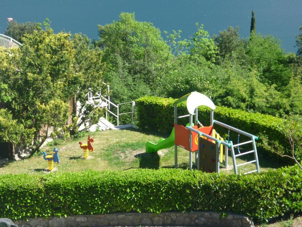Residence Hotel Maxi Limone sul Garda Kültér fotó