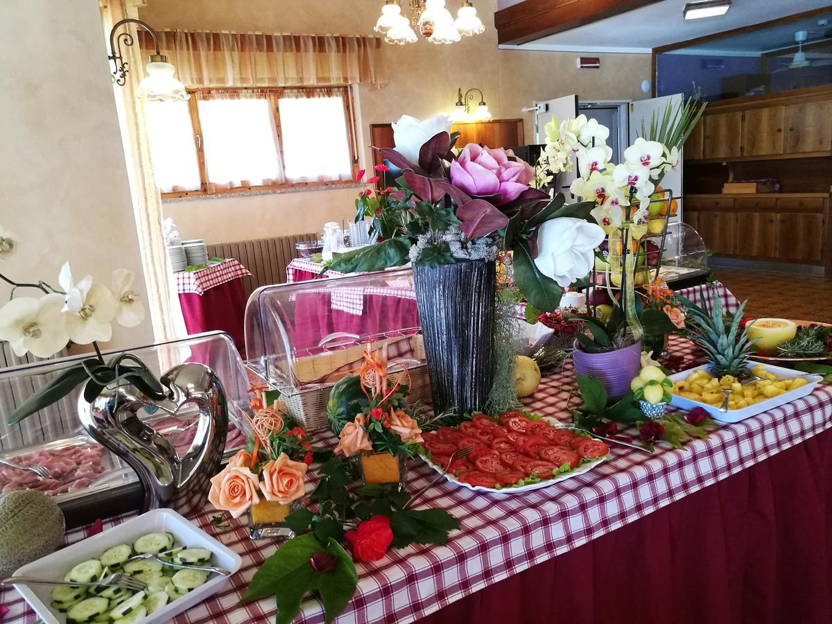 Residence Hotel Maxi Limone sul Garda Kültér fotó